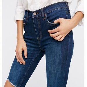 Free People Busted Knee Skinny Jeans Size 27